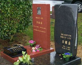 Brandon Lee was buried next to his father;s grave at the Lake View Cementery.